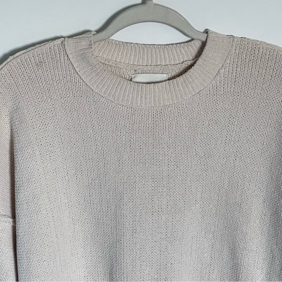 Abercrombie & Fitch Cream Oversized Crewneck Sweater  - 35618 - Picture 4 of 15